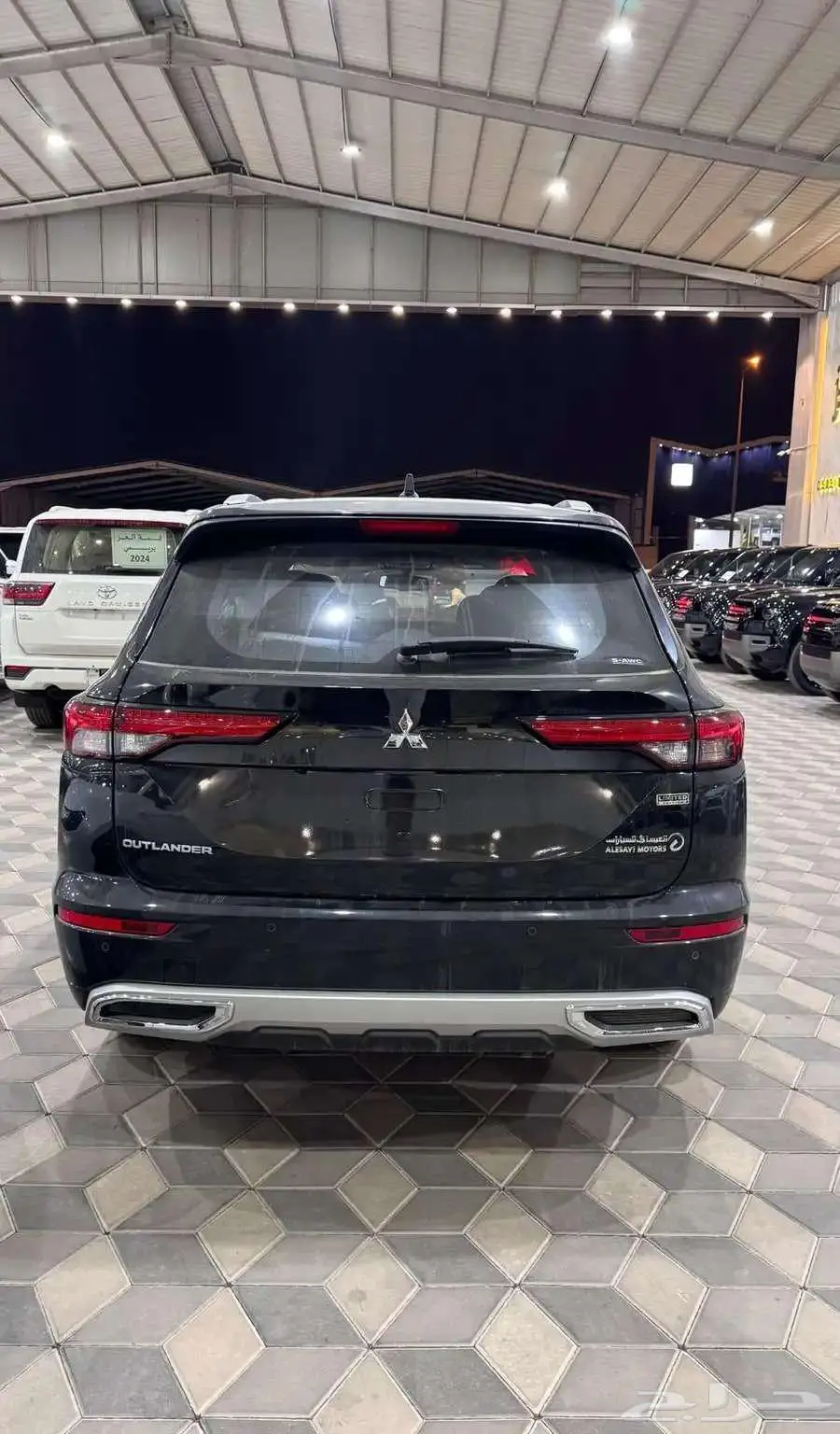 ميتسوبيشي اوتلاندر فل كامل بريميم 2025 10