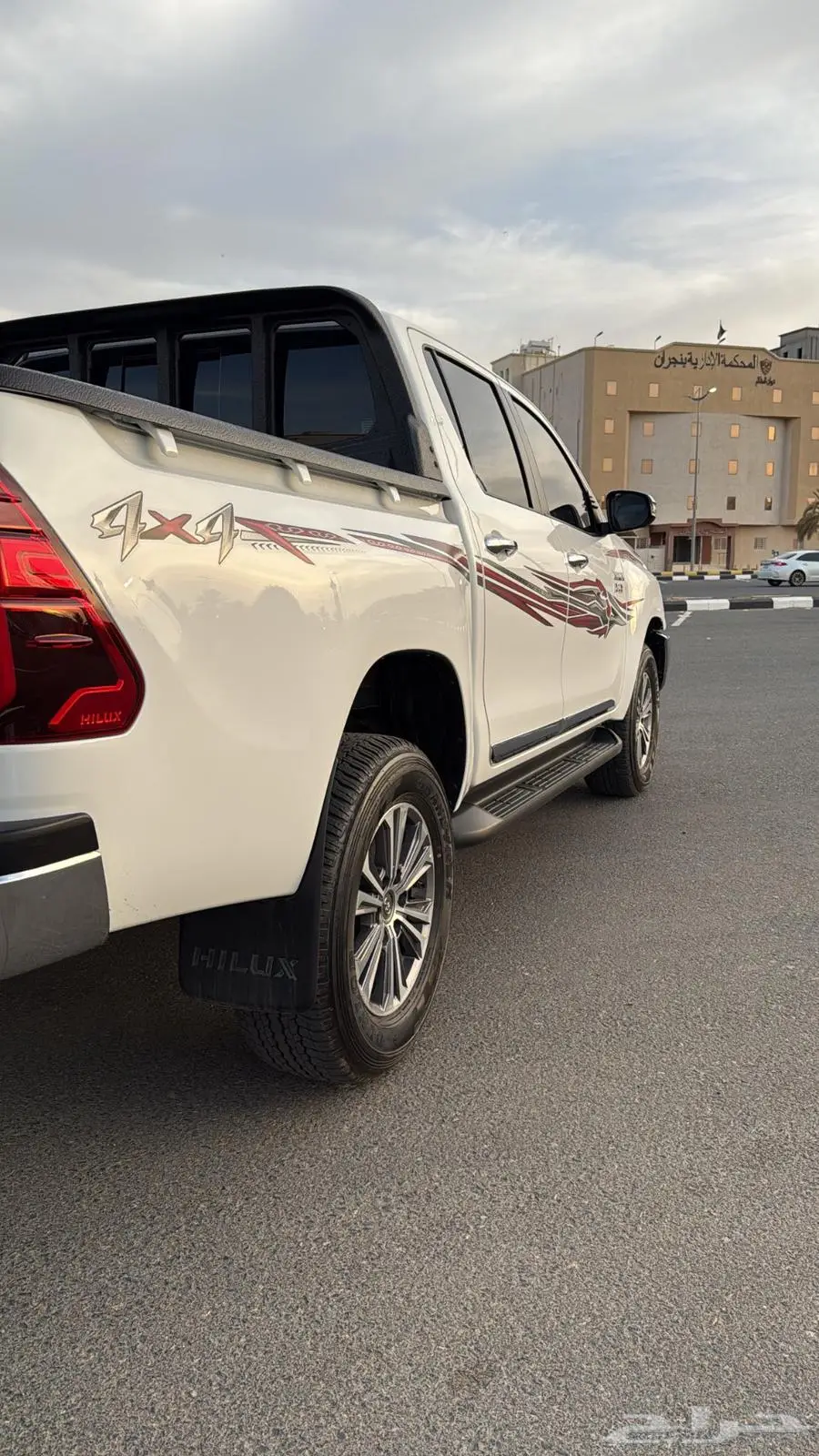 هايلكس 2024 2.8 نضيفه 12