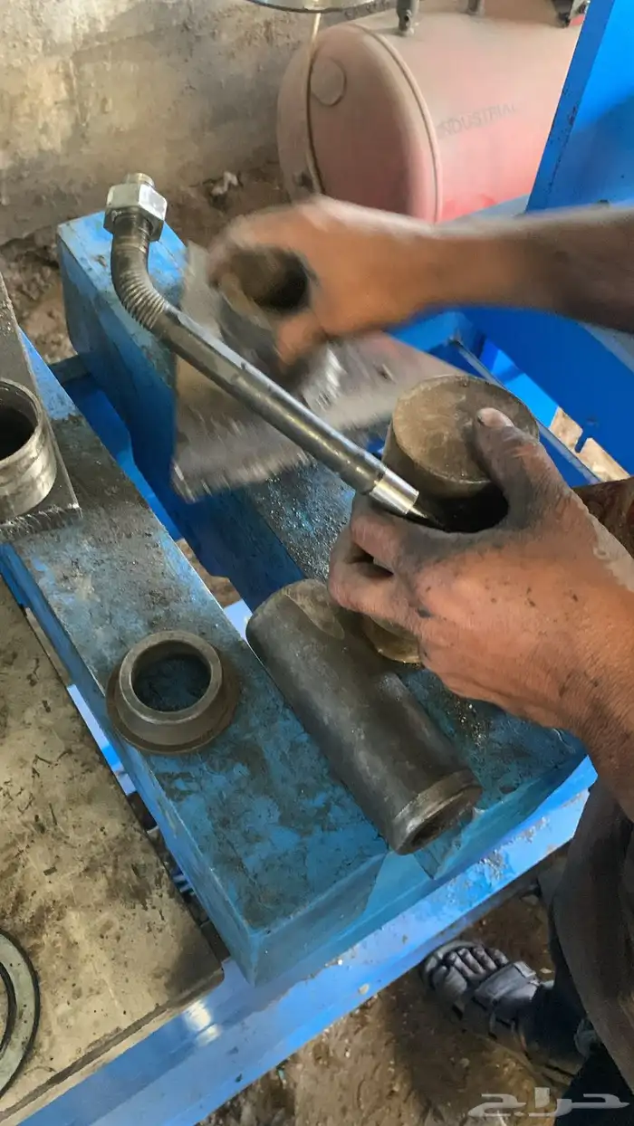 مكنيكي سفري ويوجد ورشه ثابته لنا 5