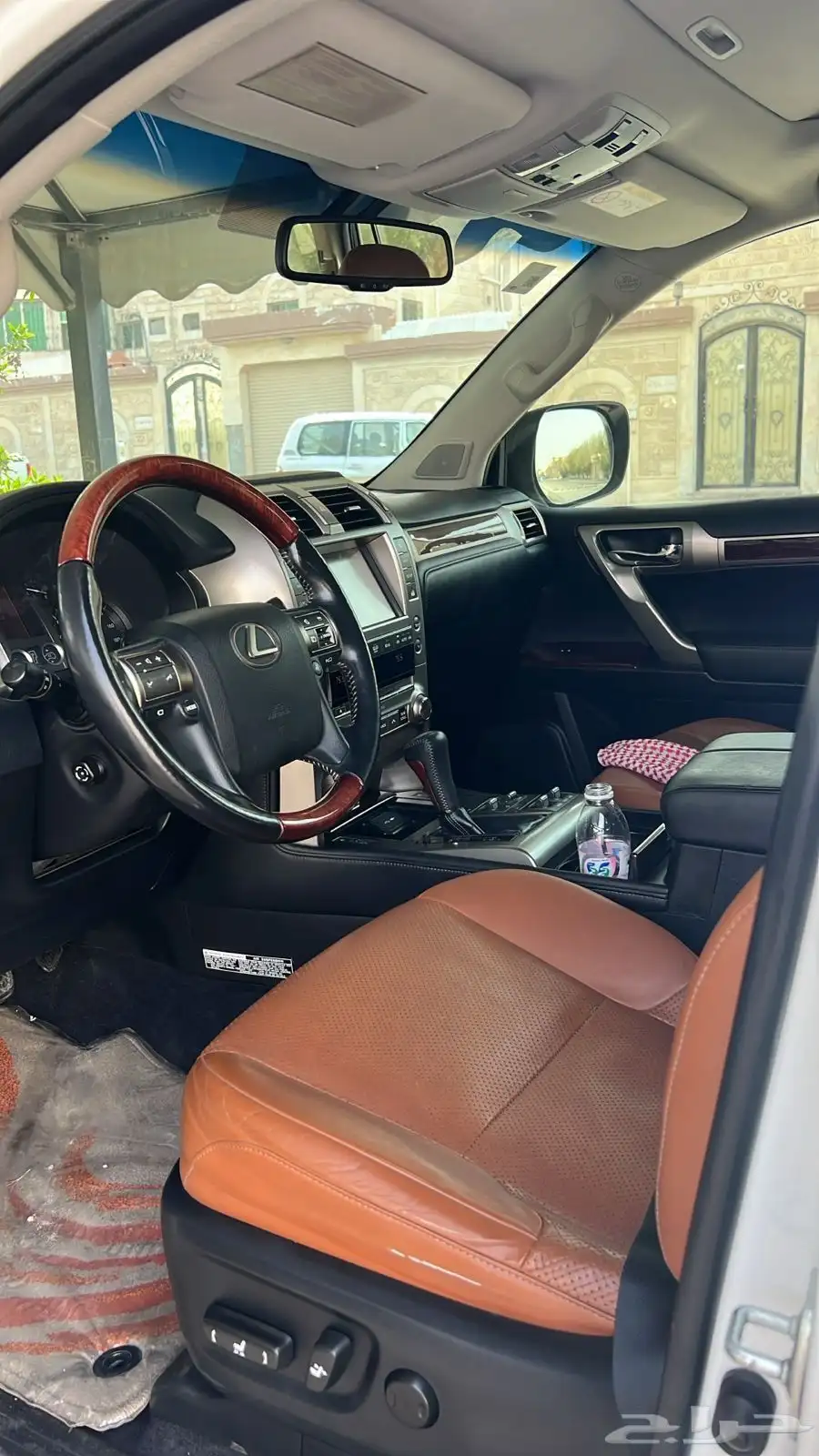 للبيع لكزيزس GX460 2016 فل كامل V8 سلندر 6