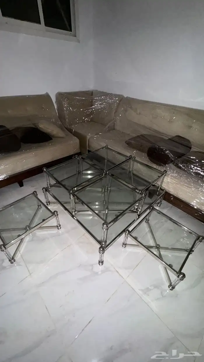 طاولات للبيع تعتبر جديده 1