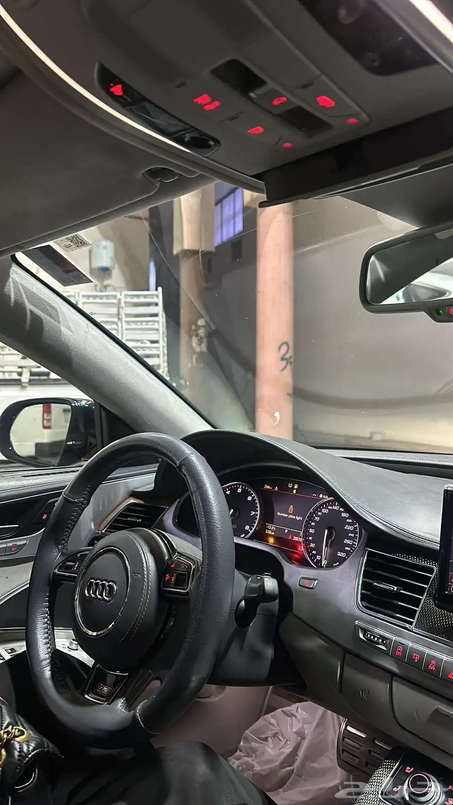 اودي S8 الحد 47 الف الممشى 217 index