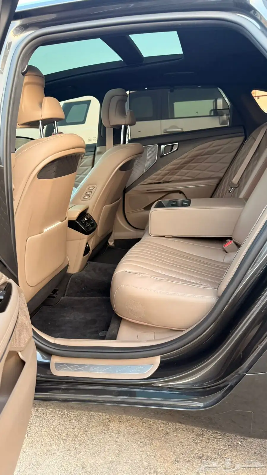 كيا k8 2022 ( بنزين v6) فل اوبشن بحالة الوكالة 21