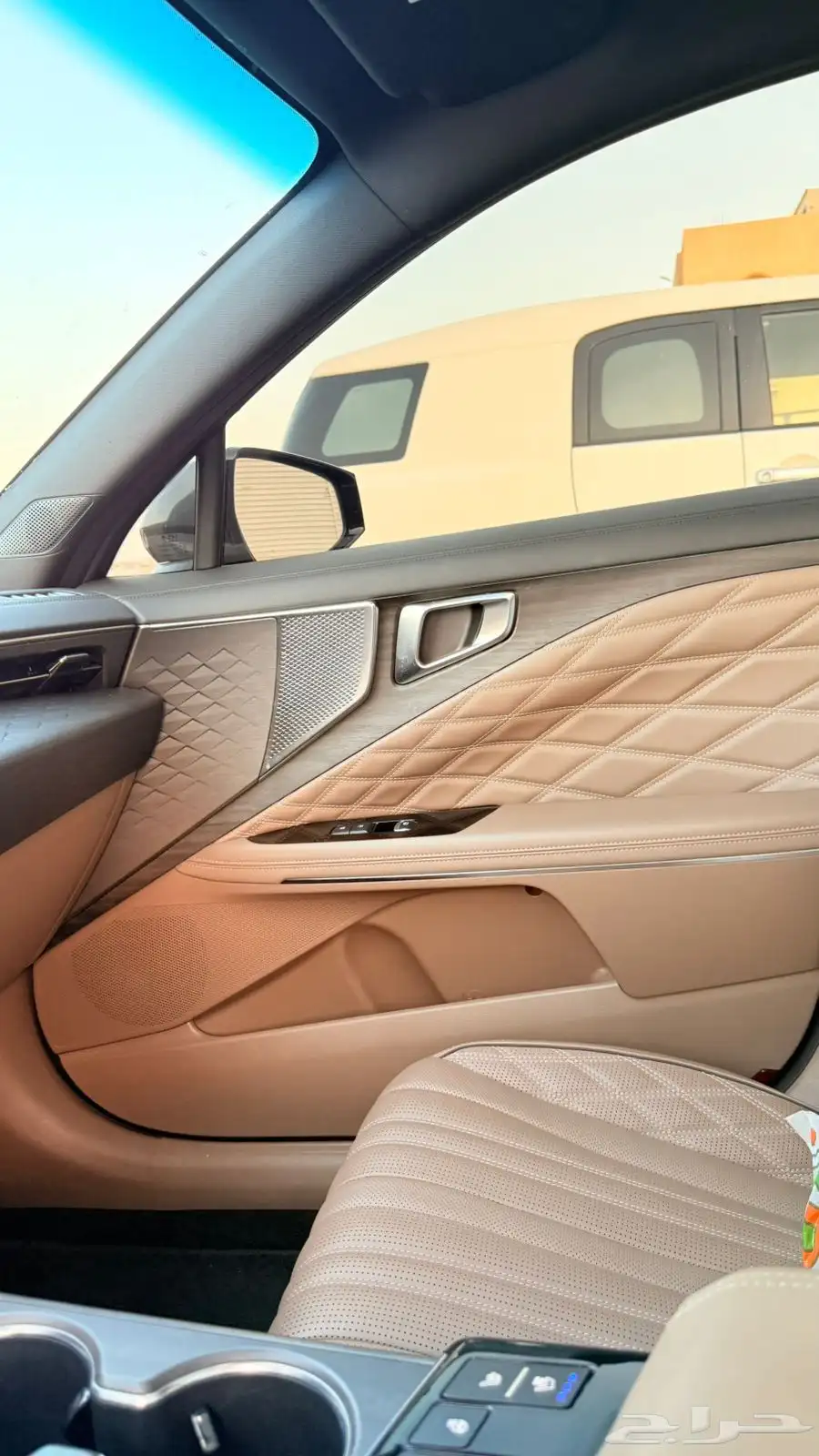 كيا k8 2022 ( بنزين v6) فل اوبشن بحالة الوكالة 17
