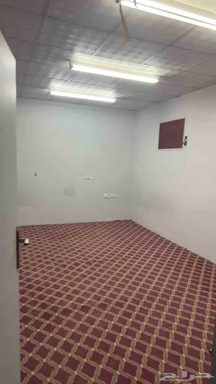 سكن عماله ( عمال ) مع حوش ومستودع كبير. يومي شهري سنوي 1