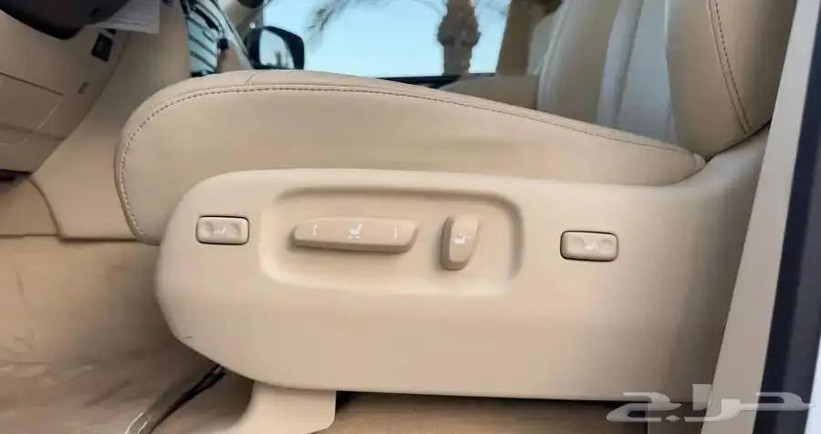لكزس 2021 فل سعودي LX_570 ممشي قليل 22 ألف km 43