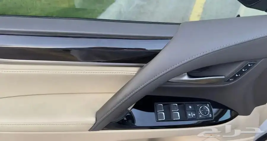 لكزس 2021 فل سعودي LX_570 ممشي قليل 22 ألف km 44