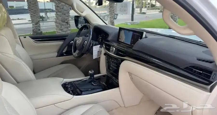 لكزس 2021 فل سعودي LX_570 ممشي قليل 22 ألف km 35