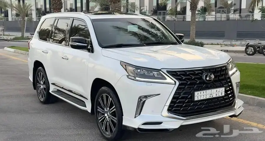 لكزس 2021 فل سعودي LX_570 ممشي قليل 22 ألف km 8