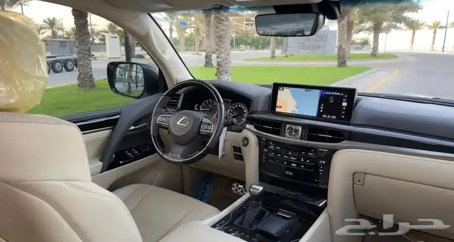 لكزس 2021 فل سعودي LX_570 ممشي قليل 22 ألف km 42