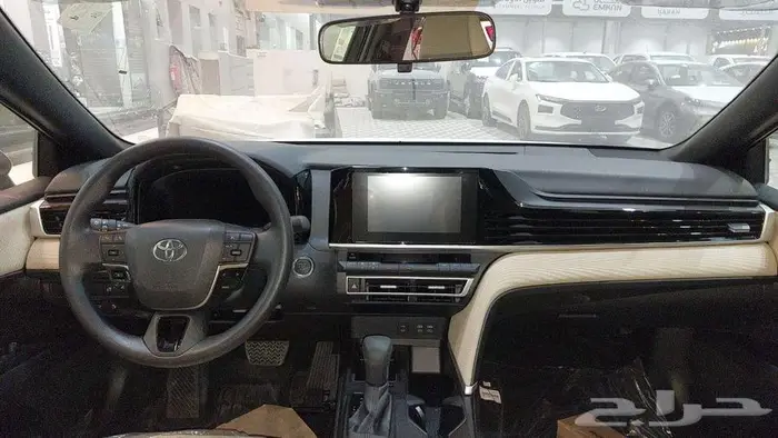 كامري طيس بنزين E 2025 بريمي اسود 7