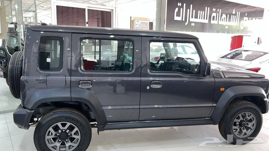 سوزوكي جمني فل كامل 5 باب 2025 ب 76500 غير شامل الضريبة 3