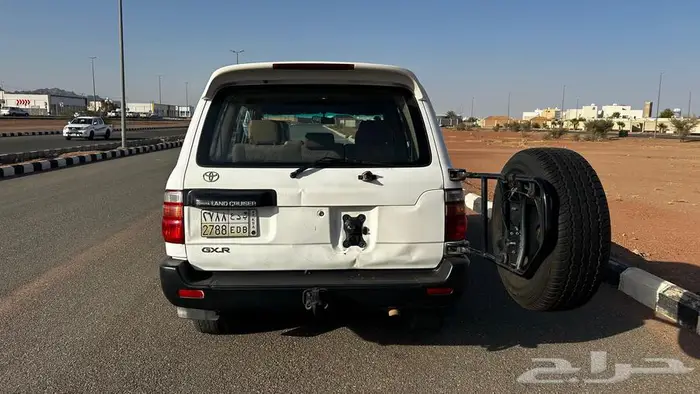 لاند كروزر GXR 2001 اصدار (50 عام) 16