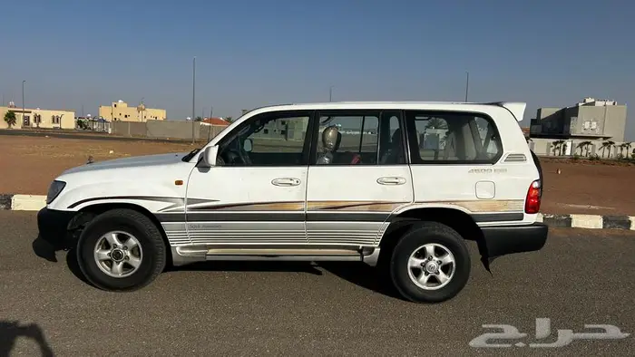 لاند كروزر GXR 2001 اصدار (50 عام) 4