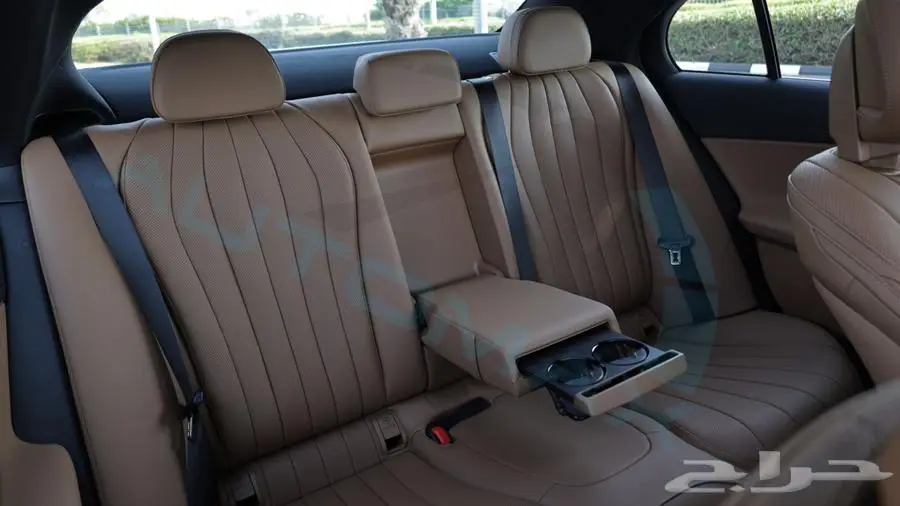 مرسيدس بنز e200 AMG kit خليجي اصفار مع ضمان الوكيل 24
