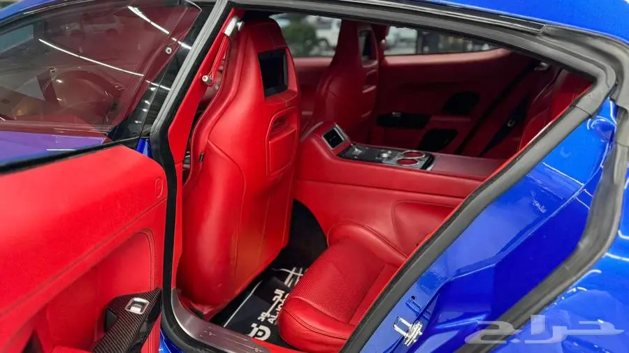 2015 استون مارتن رابيد aston martin 8
