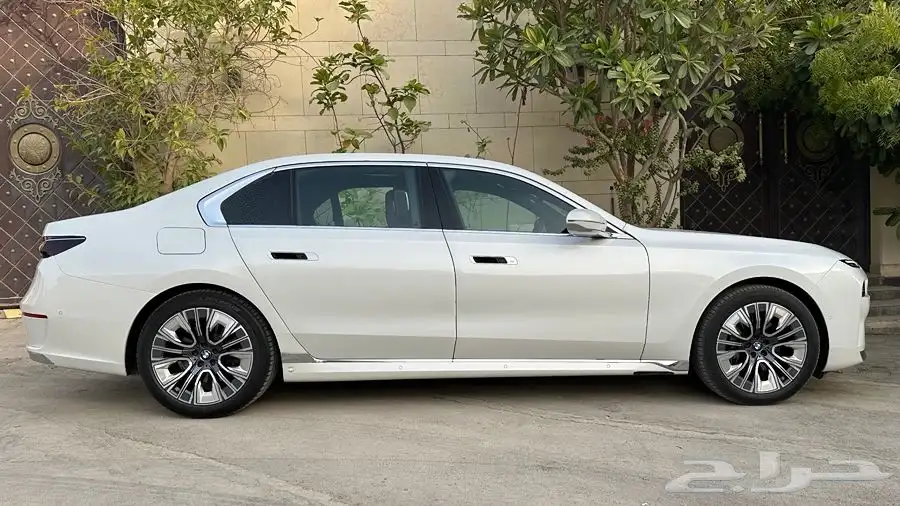 BMW 735 2023 2
