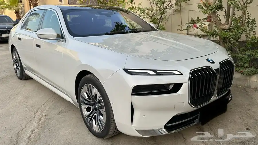 BMW 735 2023 5