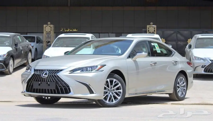 لكزس-ES250 AA-خليجي-2024-جناح-تشغيل عن بعد-ازياق جانبيه 2