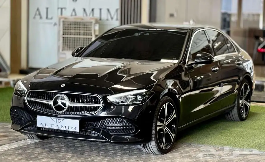 مرسيدس C300 2023 4matic- يوجد حماية PPF على السيارة بالكامل 3