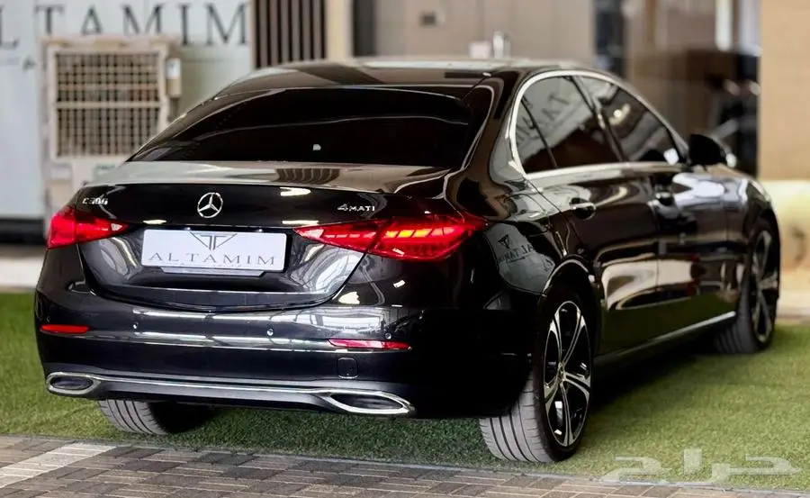 مرسيدس C300 2023 4matic- يوجد حماية PPF على السيارة بالكامل 4