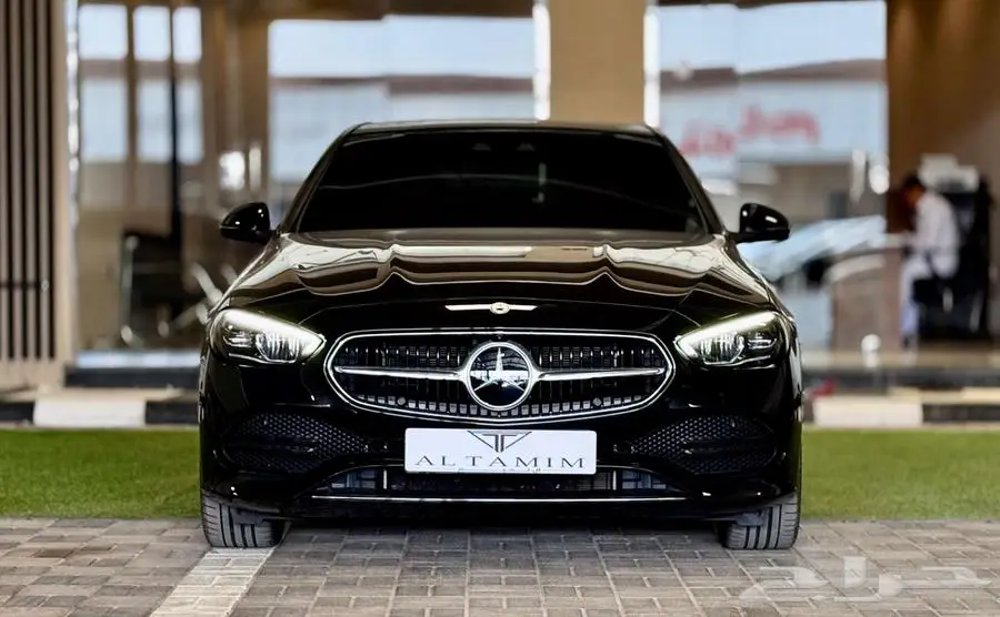 مرسيدس C300 2023 4matic- يوجد حماية PPF على السيارة بالكامل 0