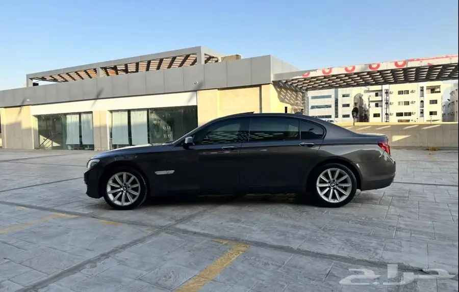 للبيع BMW 750 Li فل الفل 2014 بدي محركات وصيانة وكالة index