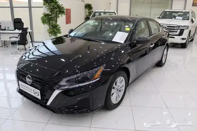 نيسان التيما 2.5 بفئات متعددة 2025 2