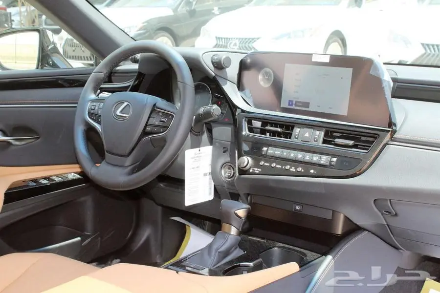 لكزس-ES250 AA-خليجي-2024-جناح-تشغيل عن بعد-ازياق جانبيه 15