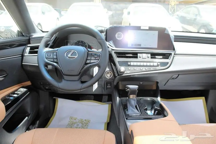 لكزس-ES250 AA-خليجي-2024-جناح-تشغيل عن بعد-ازياق جانبيه 12