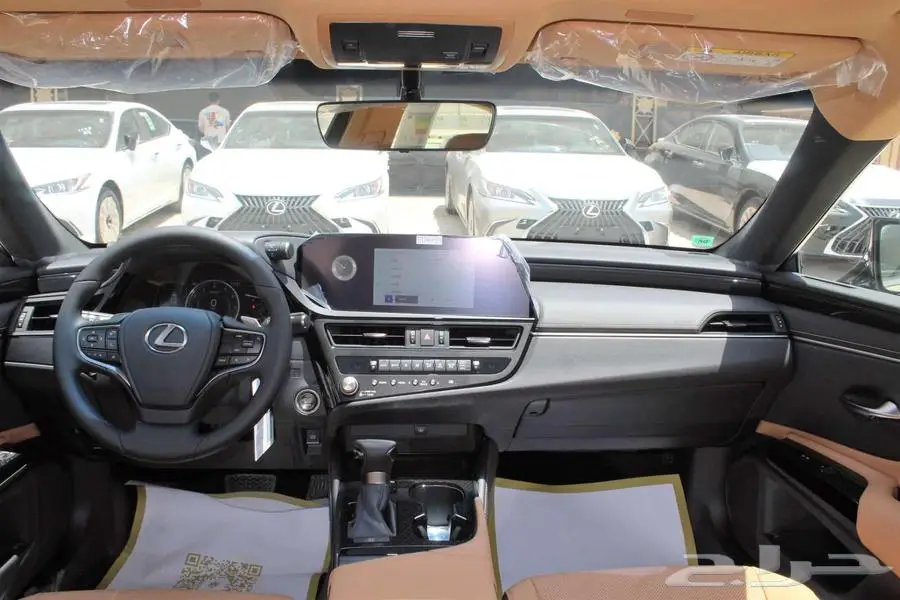 لكزس-ES250 AA-خليجي-2024-جناح-تشغيل عن بعد-ازياق جانبيه 11