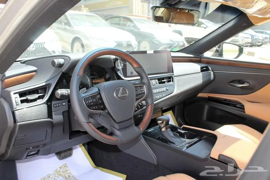 لكزس - ES250 لاكجيري - 2024 - نص فل - خليجي 5