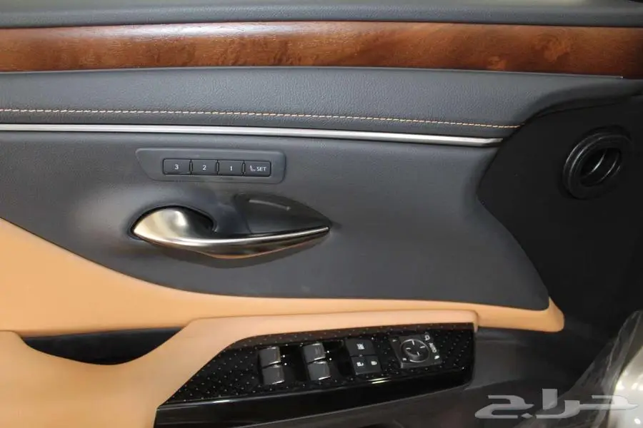 لكزس - ES350 CC - بريمي - 2025 10