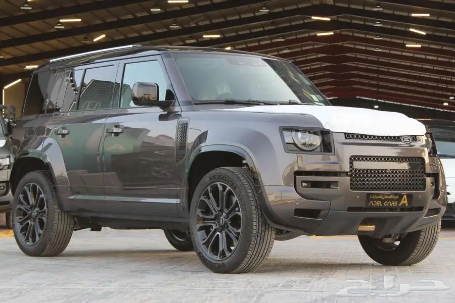 Land Rover Defender OCTA 2025 أقوى وأفخم ديفندر في التاريخ 1