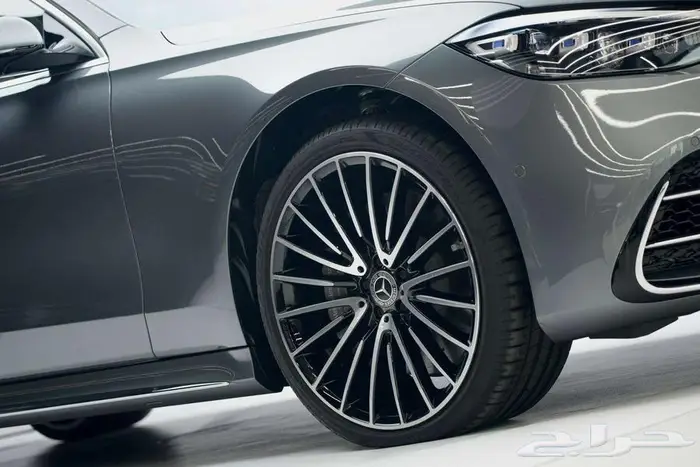 مرسيدس S 500 موديل 2025 أصفار خليجي رمادي فاتح أبيض 19
