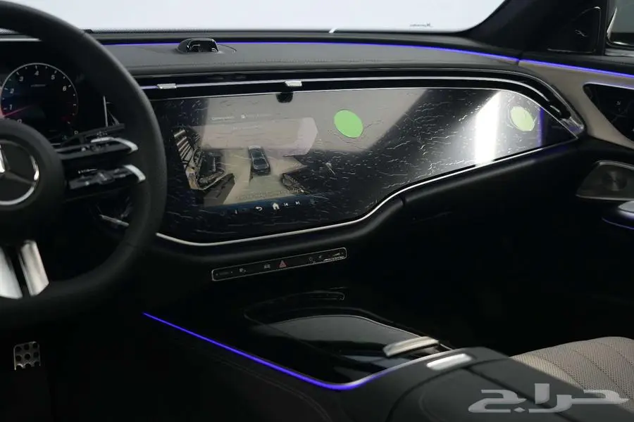 مرسيدس E 300 موديل 2025 أصفار خليجي أسود بيج 13