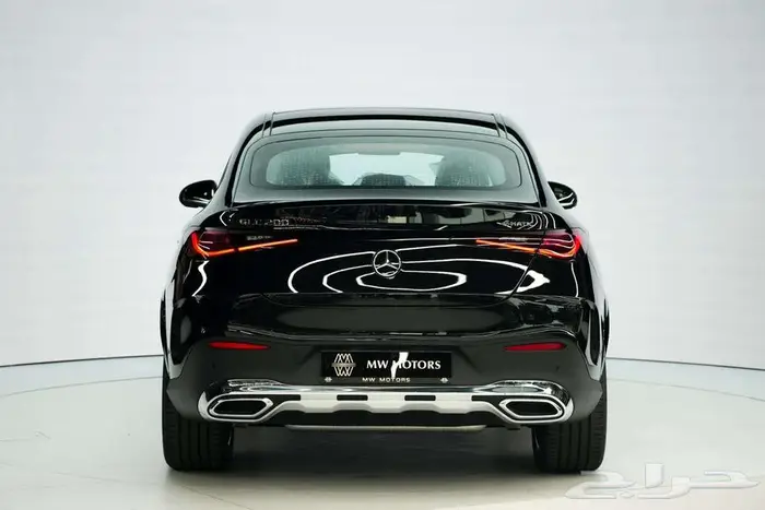 مرسيدس GLC 200 Coupe موديل 2025 أصفار خليجي أسود جملي 4