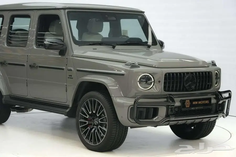 مرسيدس G 63 موديل 2025 أصفار خليجي رمادي كلاسيك أبيض 2