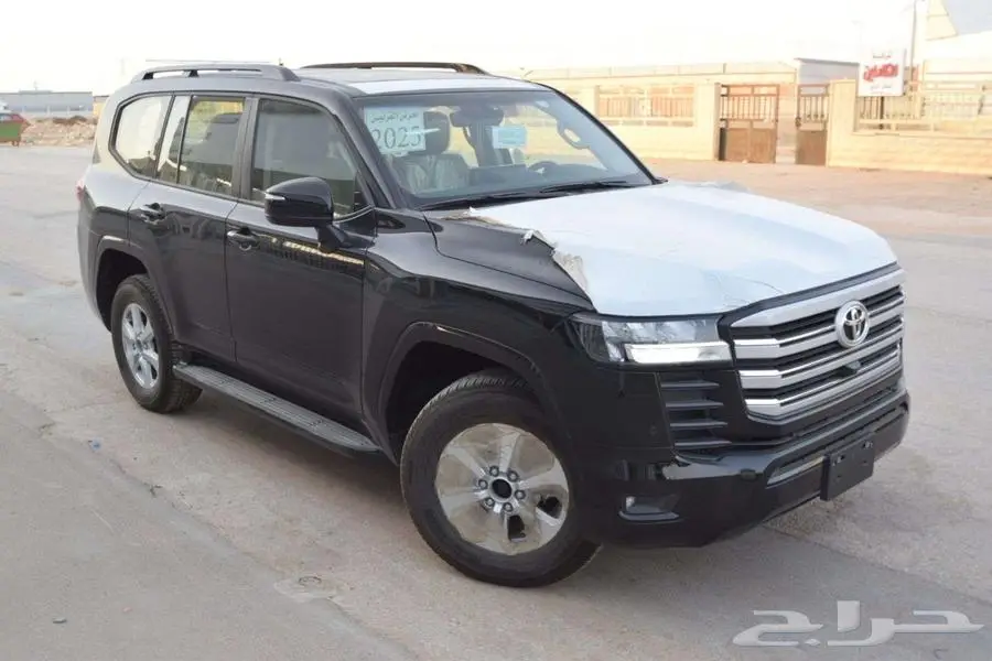 لاندكروزر جي اكس ار رقم 2 اسود بنزين 2025 اقل سعر كاش واقساط 1