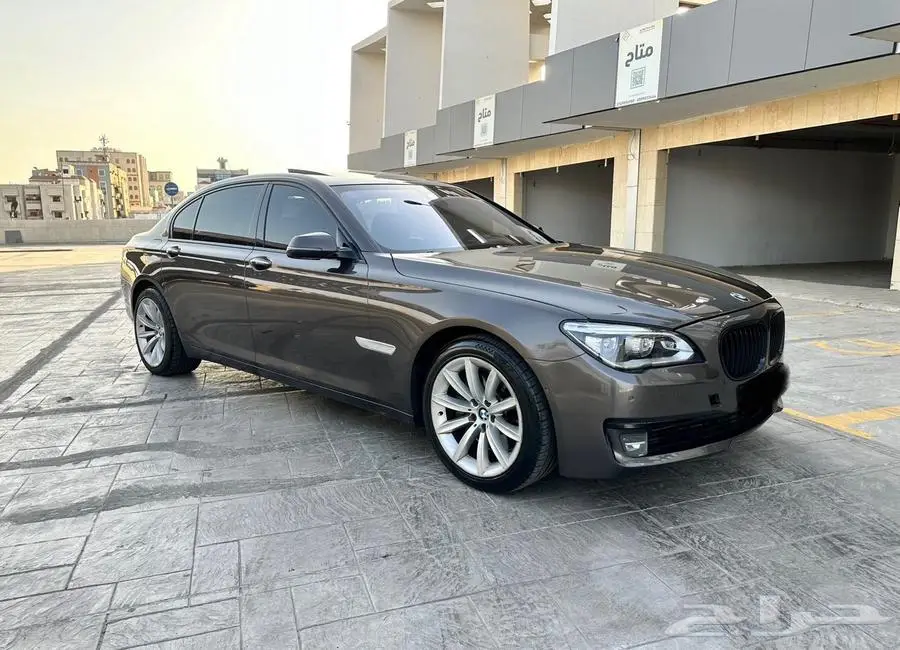 للبيع BMW 750 Li فل الفل 2014 بدي محركات وصيانة وكالة index