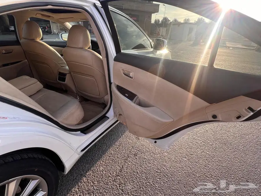 لكزس 2012 ES350 سعودي ابيض لؤلؤي 3