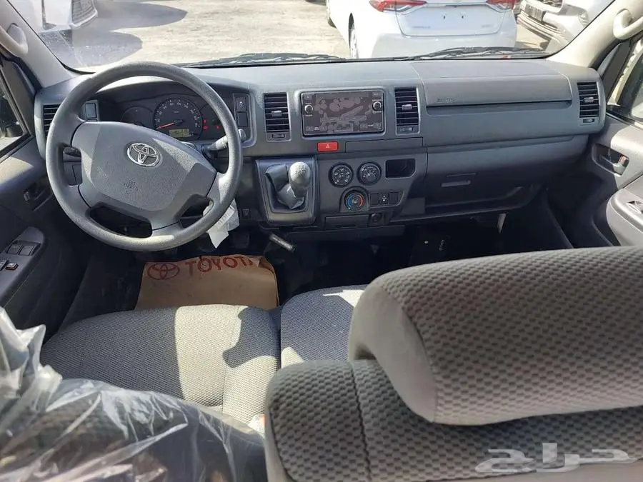 تويوتا هايس بضاعة بنزين موديل 2024 خليجي 5