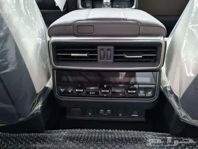 لكزس LX 600 BB سعودي 2025 اسود داخلي بيج - عرض اليوم فقط 11
