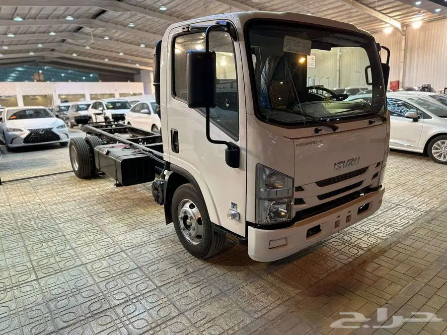 ايسوزو دينه 4 طن 2025 شاص طويل 4.95 متر كاش وتقسيط 5