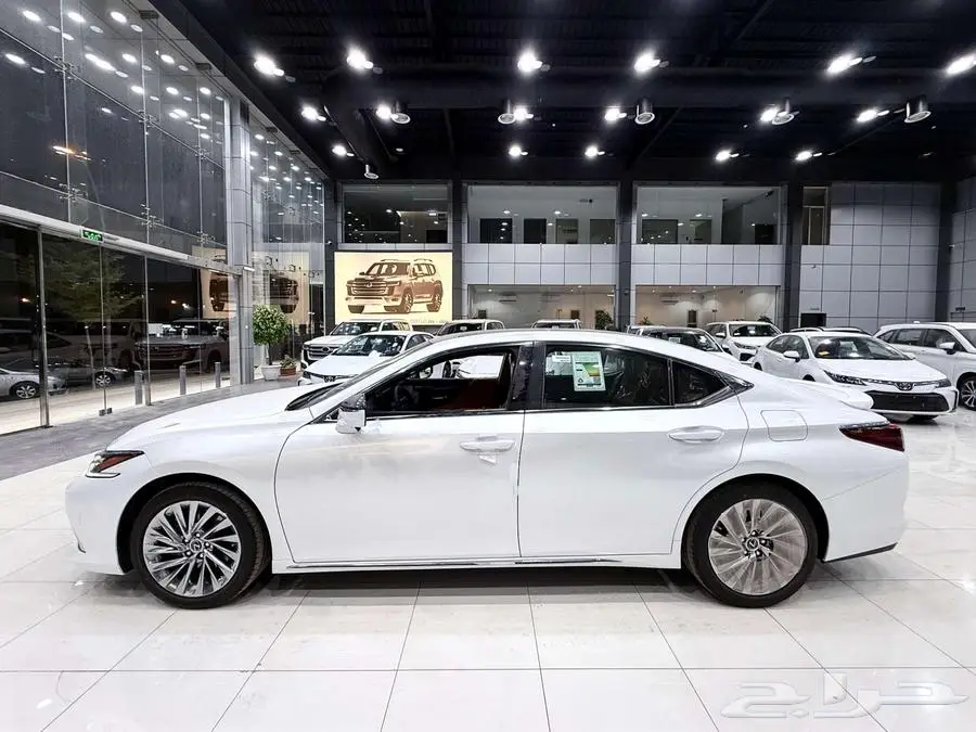 لكزس ( ES 350 DD ) موديل 2025 أقل الأسعار 4