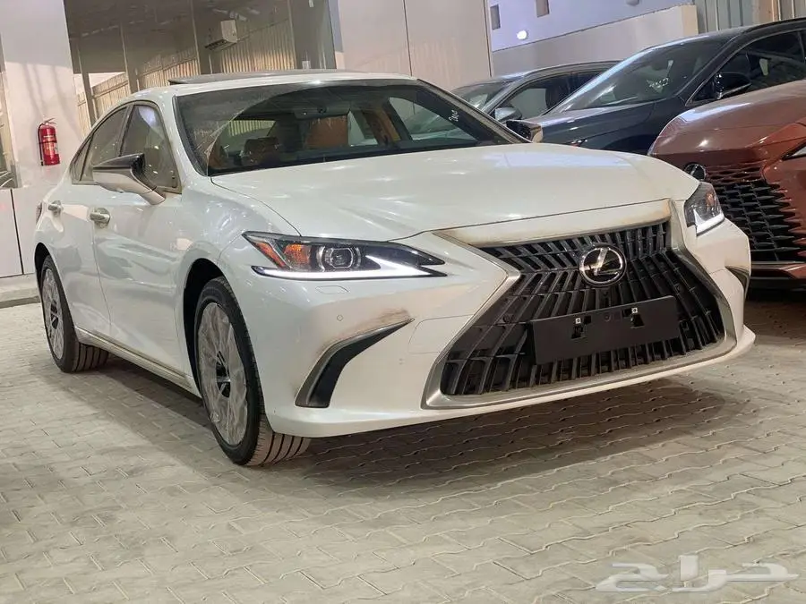 لكزس ES 350 CC فتحة سقف 2025 - أقل سعر 11