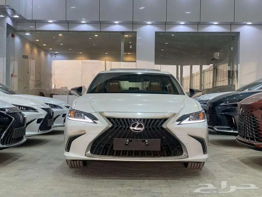لكزس ES 350 CC فتحة سقف 2025 - أقل سعر 9