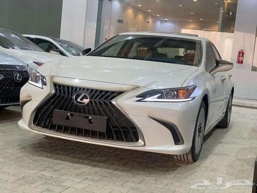 لكزس ES 350 CC فتحة سقف 2025 - أقل سعر 10