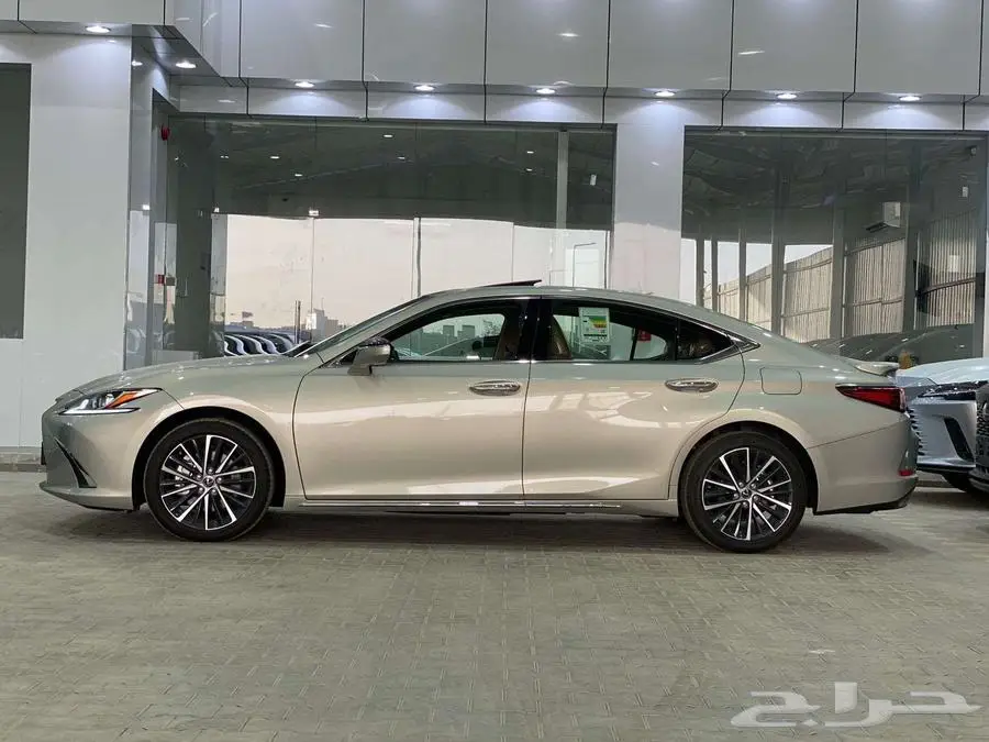 لكزس ES 350 CC فتحة سقف 2025 - أقل سعر 6