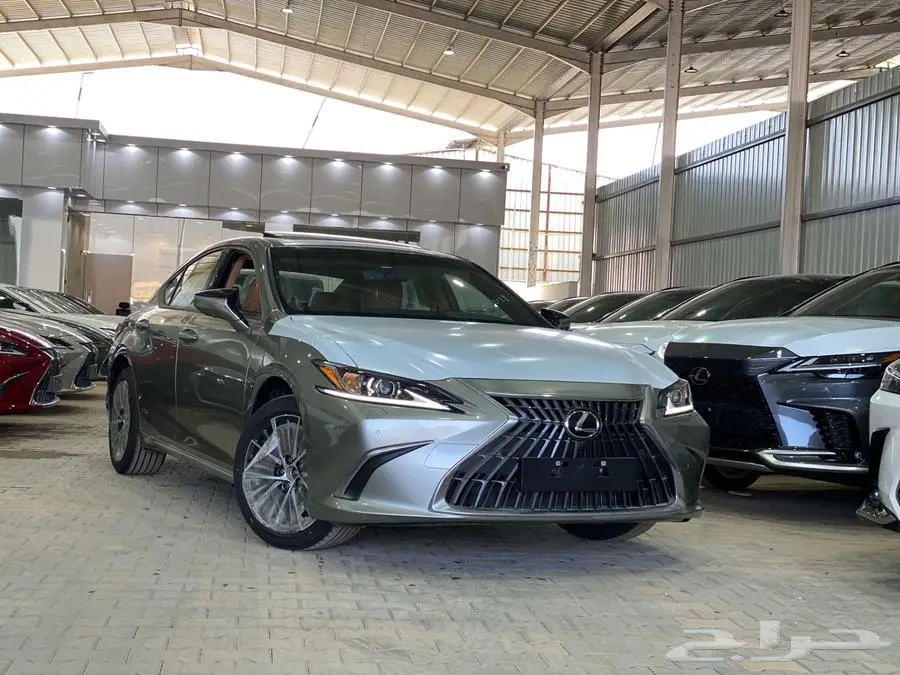 لكزس ES 350 CC فتحة سقف 2025 - أقل سعر 1
